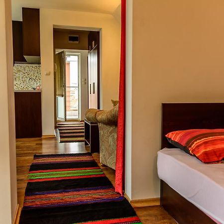 Apartment Leonardo Da Vinci Plovdiv Exteriör bild