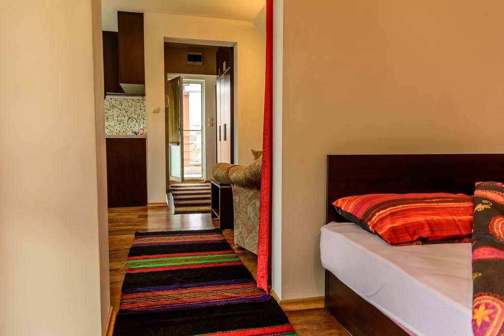 Apartment Leonardo Da Vinci Plovdiv Exteriör bild