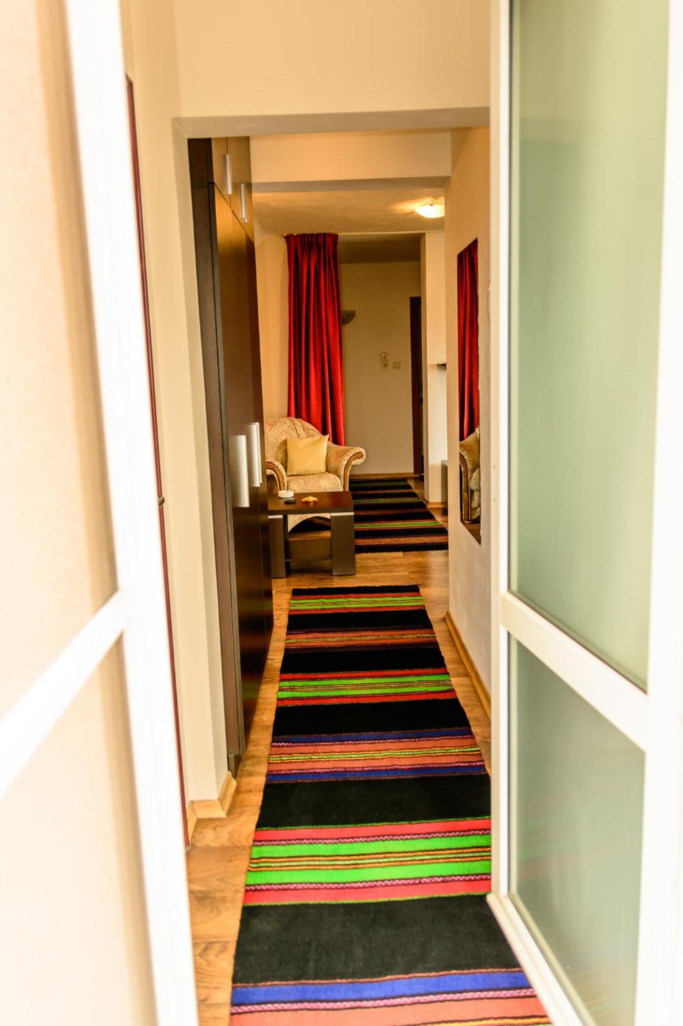 Apartment Leonardo Da Vinci Plovdiv Exteriör bild